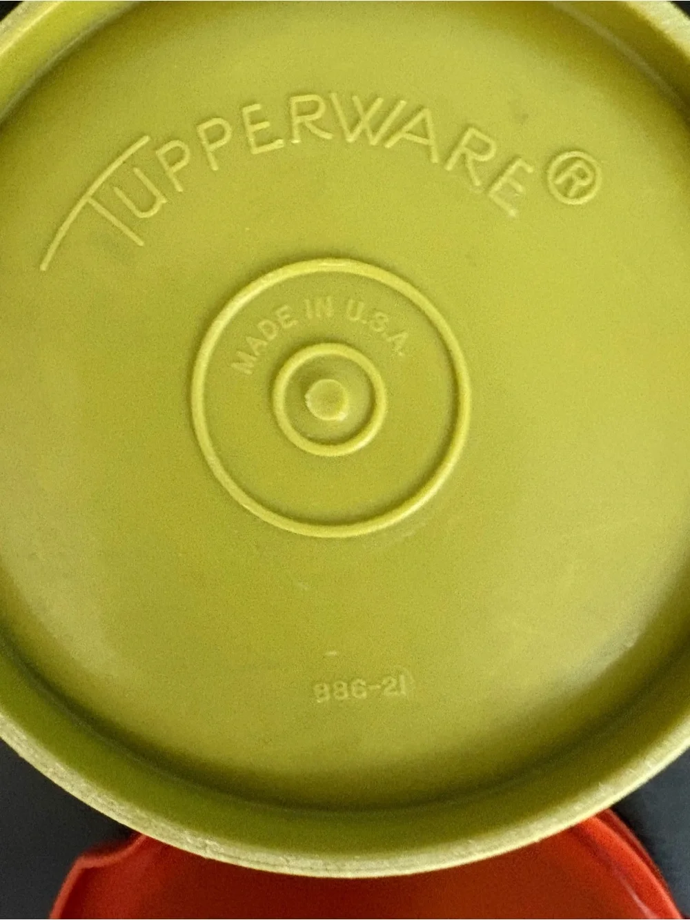 Vintage 1970s Tupperware Servalier 886 Bowls Sunburst Lids Set of 2